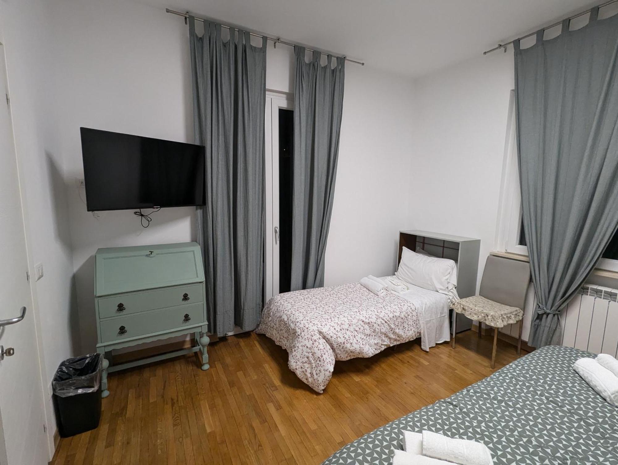 ペルージャGalteri Housing 1 Terrazzo Privato Con Vistaアパートメント エクステリア 写真